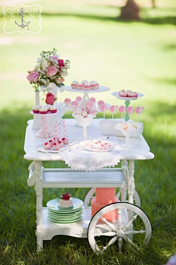 sweet-table-desserts