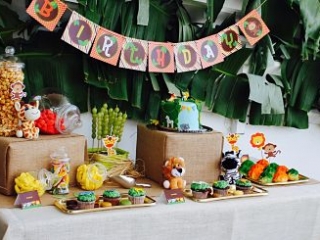 sweet-table-jungle-anniversaire